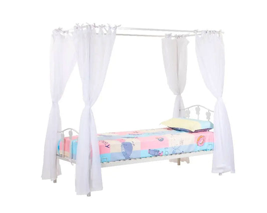 NO BOLT Lyndsey4 poster BED